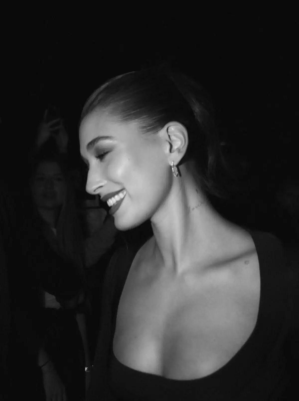  Hailey Bieber 