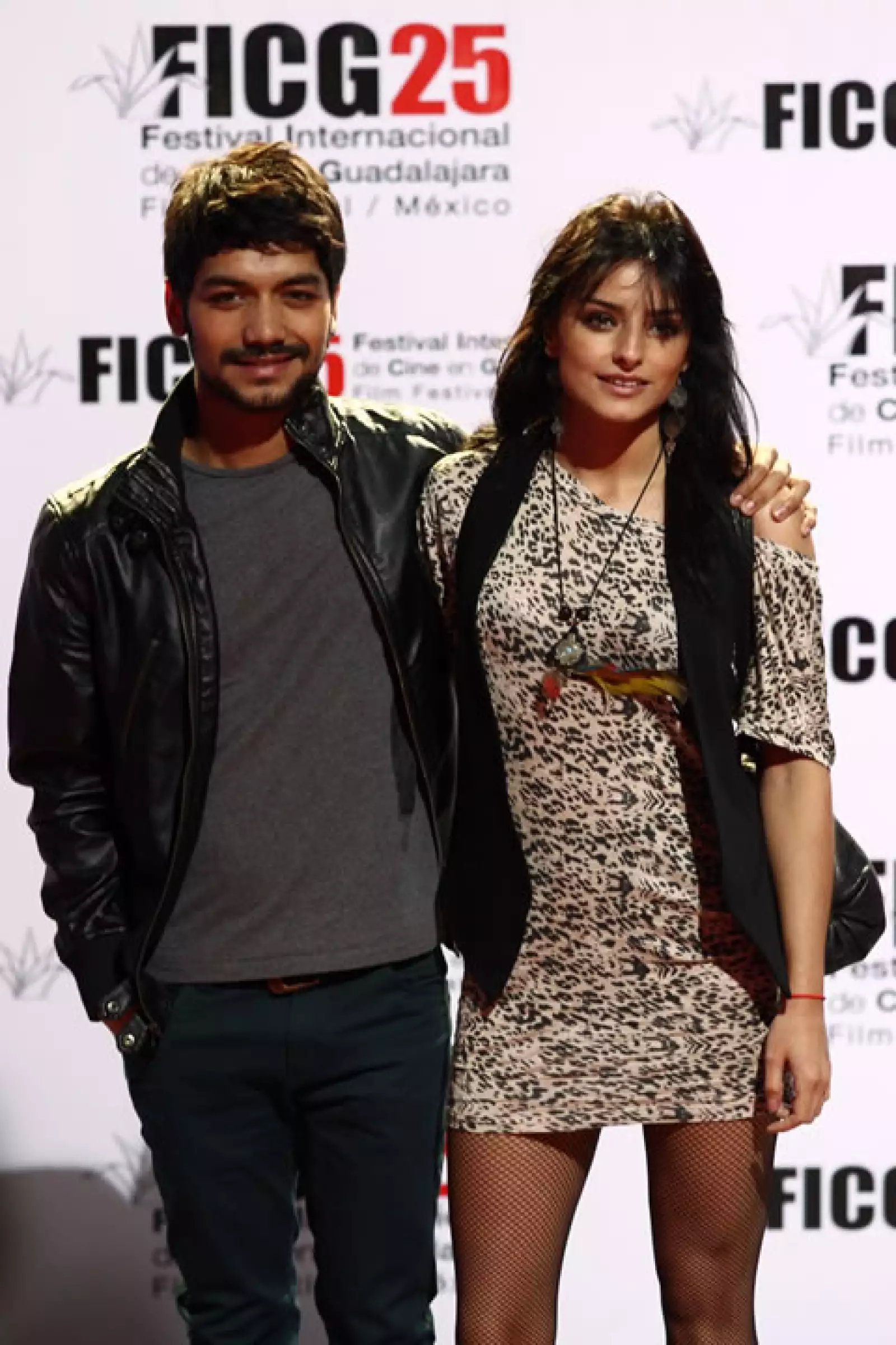 En las reds carpets por las que comenzó a desfilar a sus veintes no era común que impactara tanto con su cuerpazo, como lo hace actualmente.