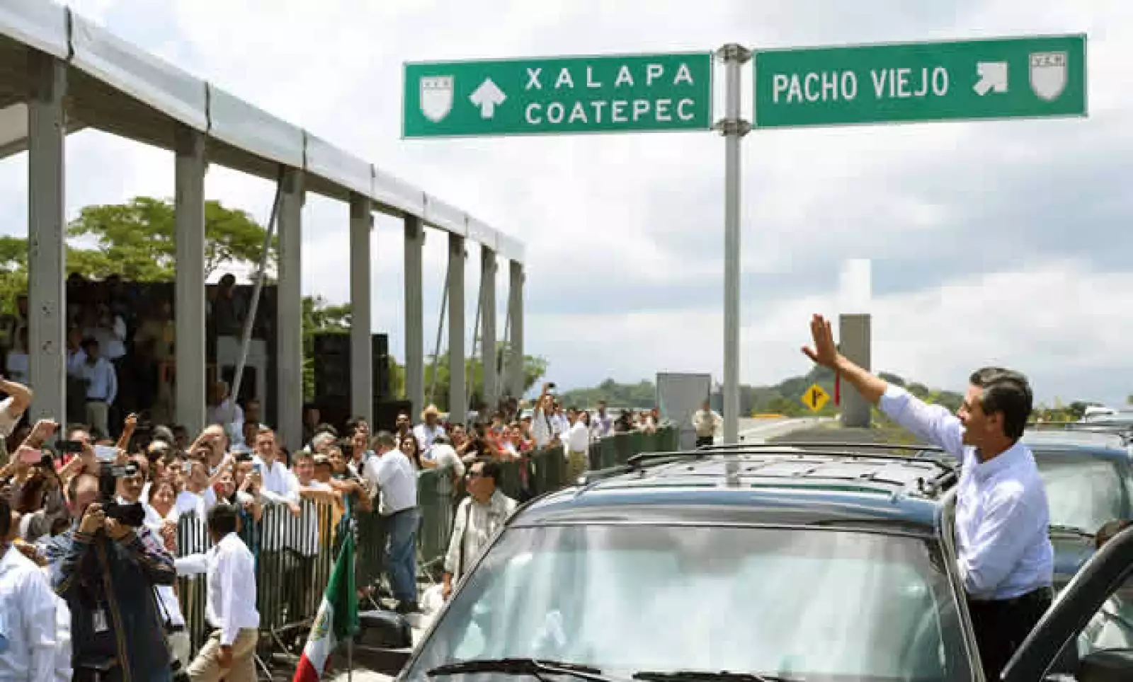 Sergio Pérez señaló que con el Gran Premio de México se demostrará que el país puede hacer cosas importantes.