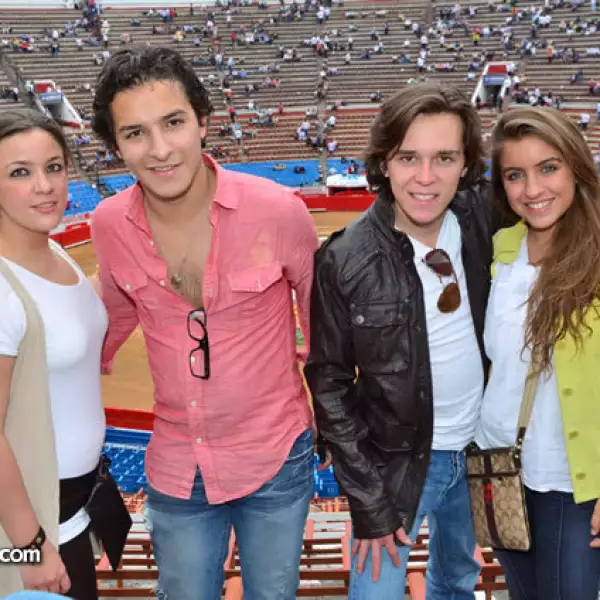 Fernanda Cano,Santiago Buenrostro y Esteban Santamaría y Marifer Hernández