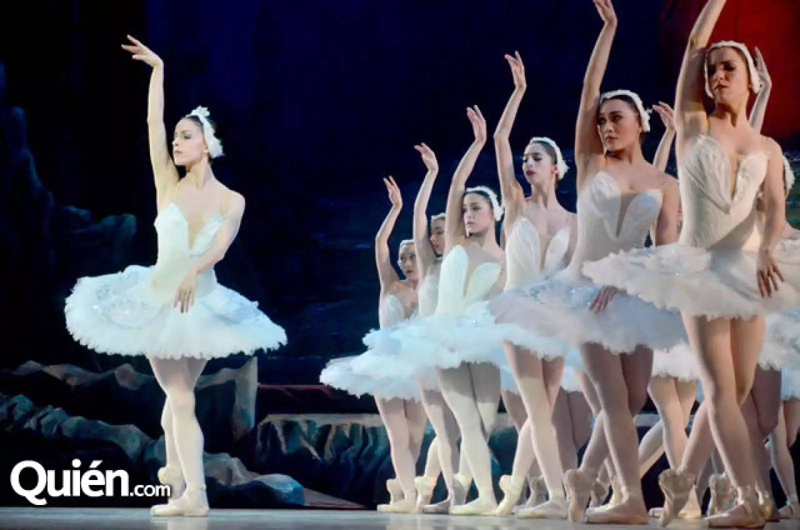 Lago de los Cisnes del Ballet de Monterrey en el Teatro de la Ciudad