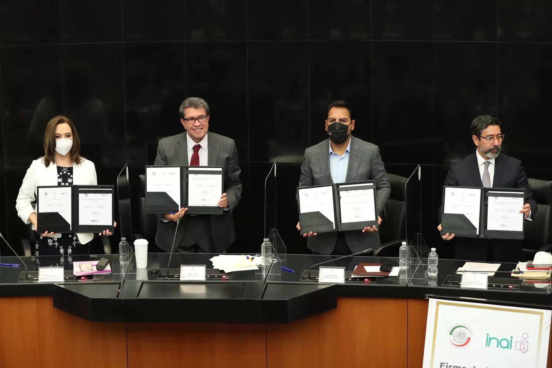 Firma de colaboración entre el Senado y el INAI