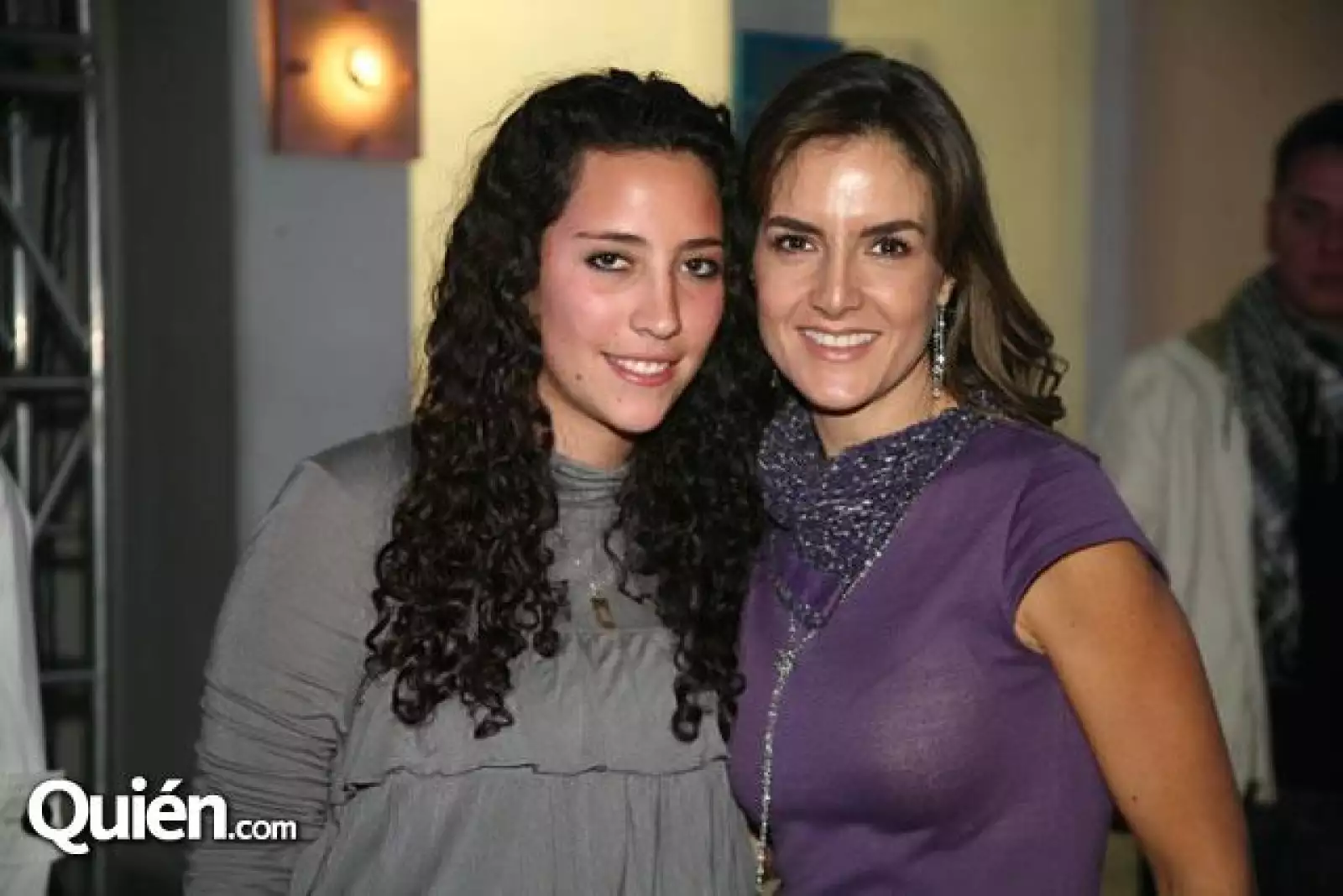 Lorenza Zenteno,Regina Fernández