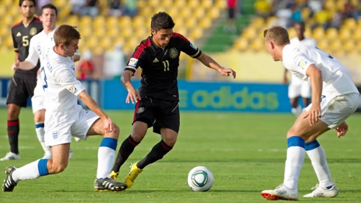 México clasifica a octavos tras empatar con Inglaterra