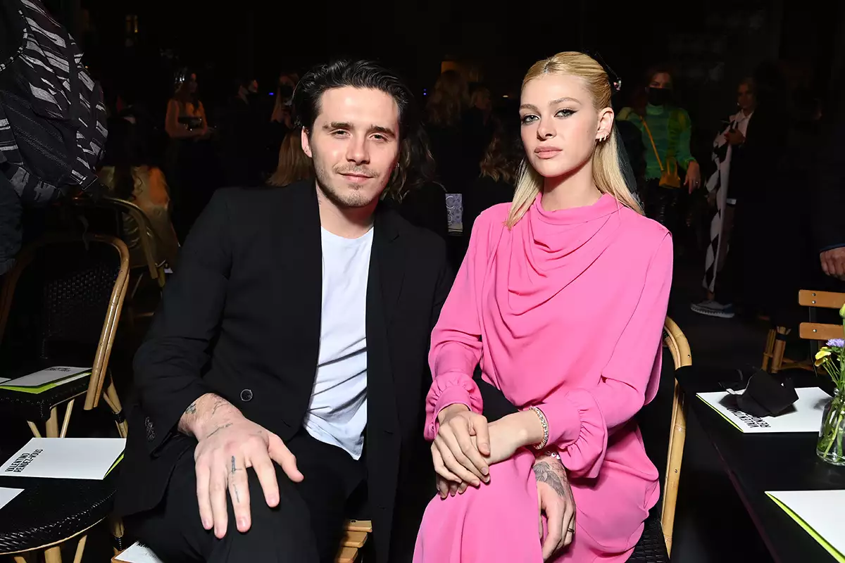 Valentino : Front Row - Paris Fashion Week - Womenswear Spring Summer 2022