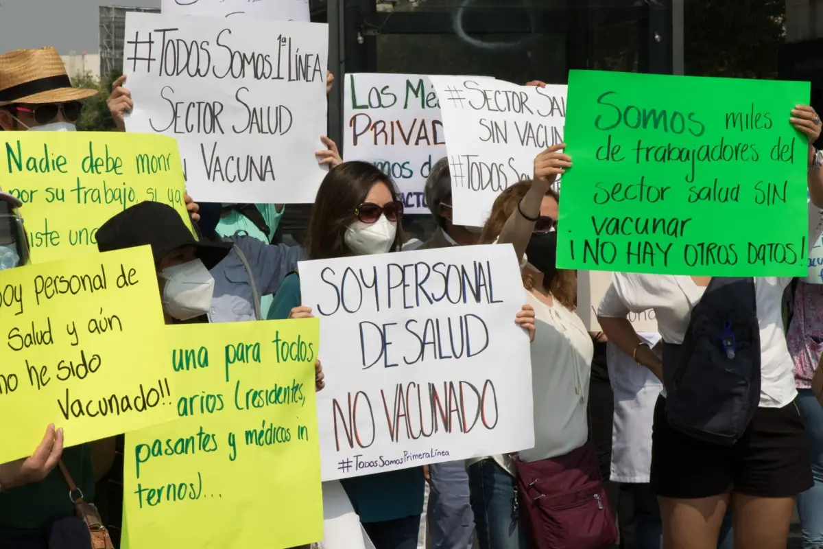 médicos privados exigen vacunas en la CDMX