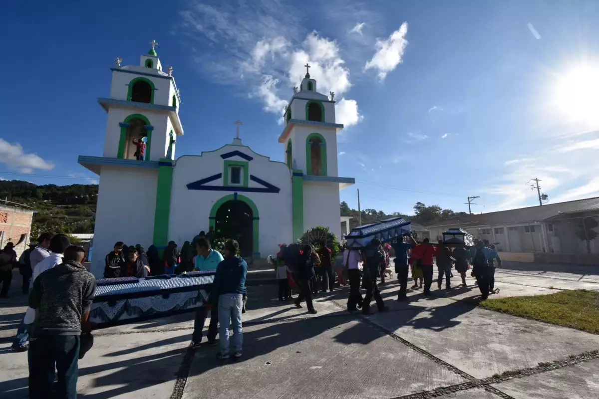 El pueblo de Alcozacán le dio el último adiós a los últimos 5 hombres de los 10 que fueron asesinados supuestamente por el grupo delictivo de "Los Ardillos"