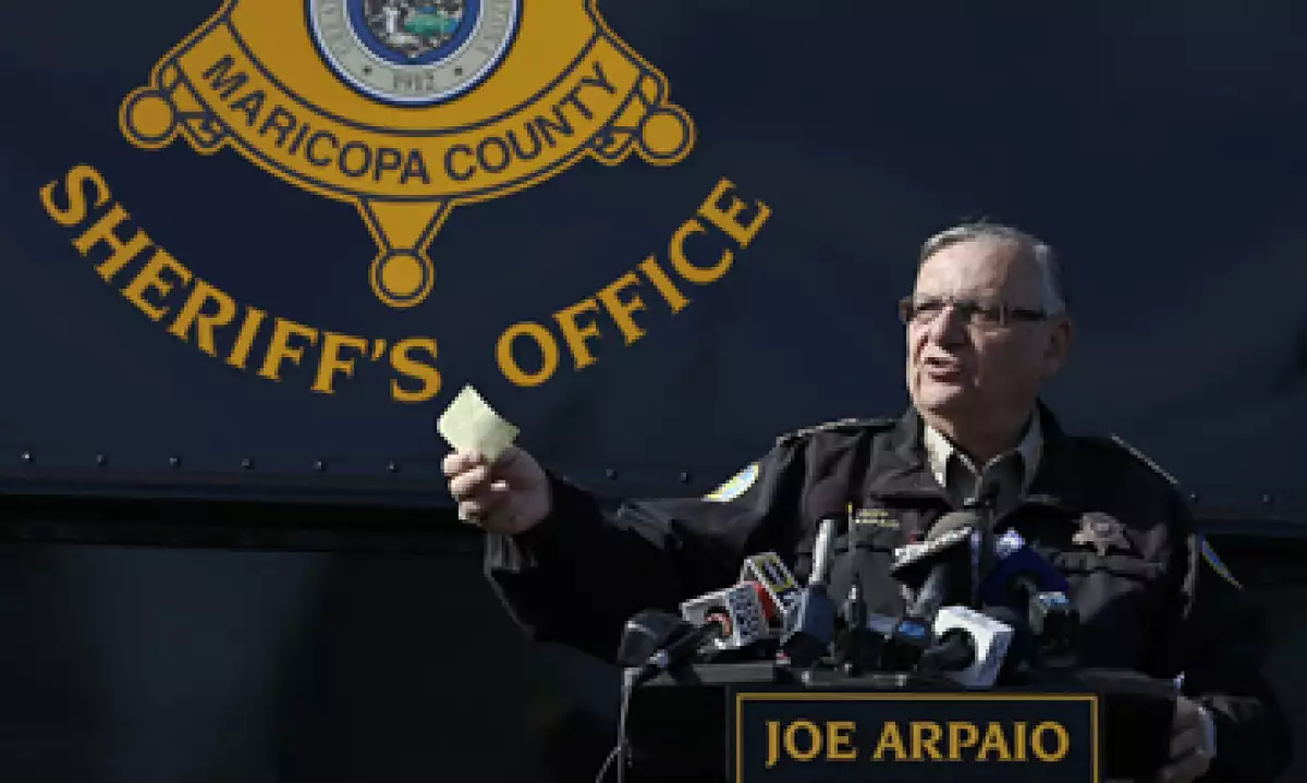 Joe Arpaio informó que fue su compañía crediticia quien le informó sobre un posible fraude. (Foto: AP)