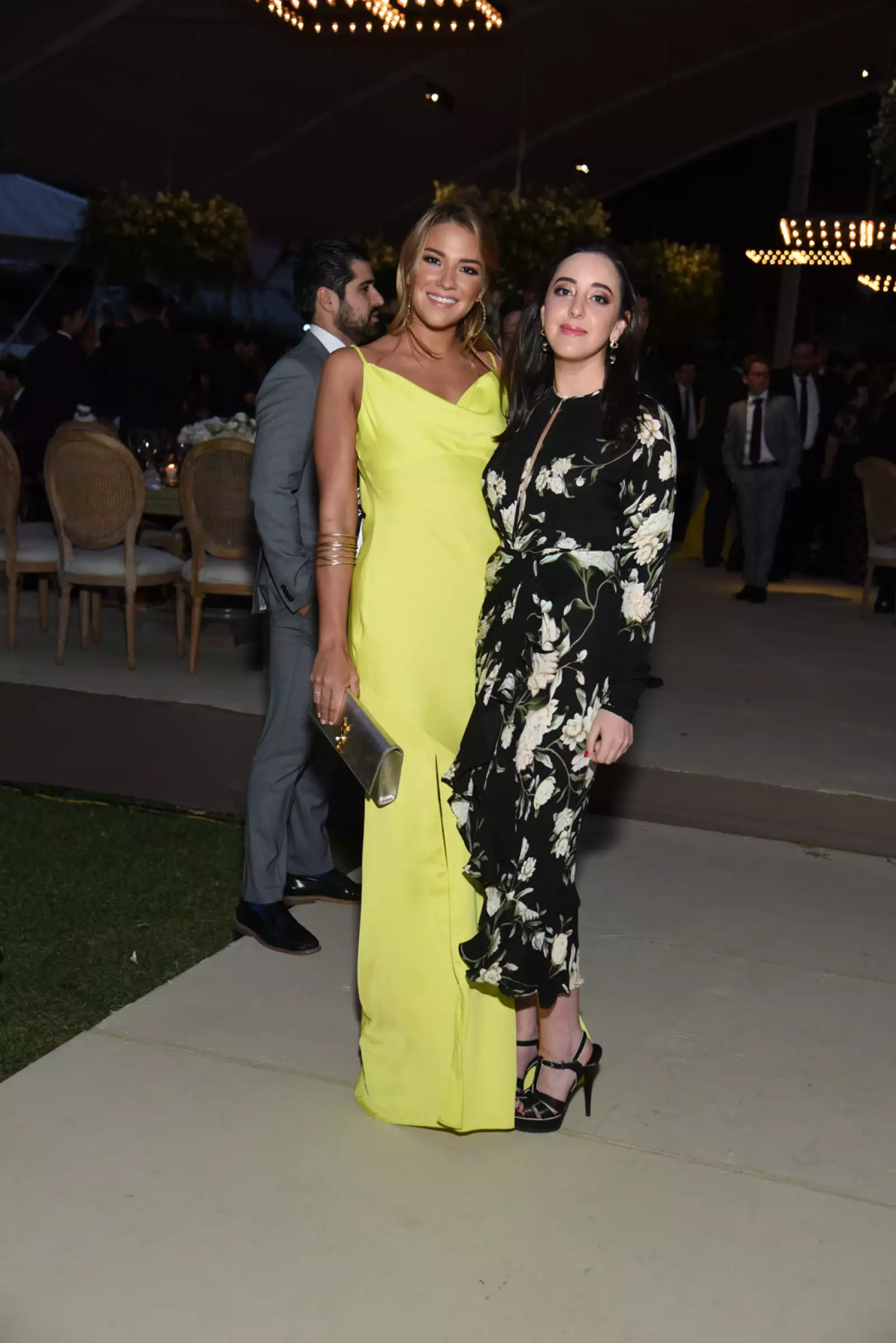 Viviana Mu§oz e Isabella Milmo.jpg