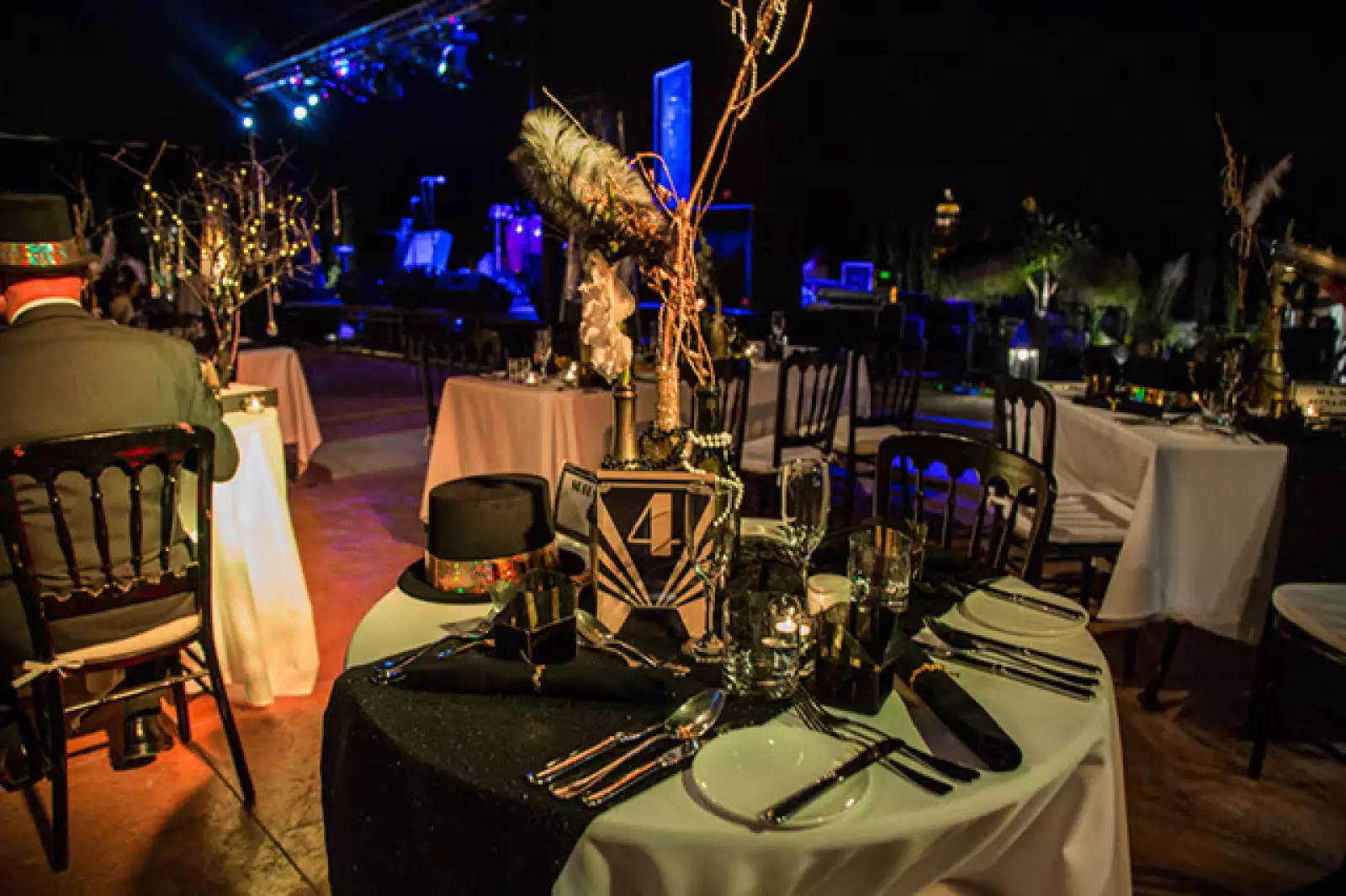 Decoración para la cena de fin de año en el hotel Rosewood