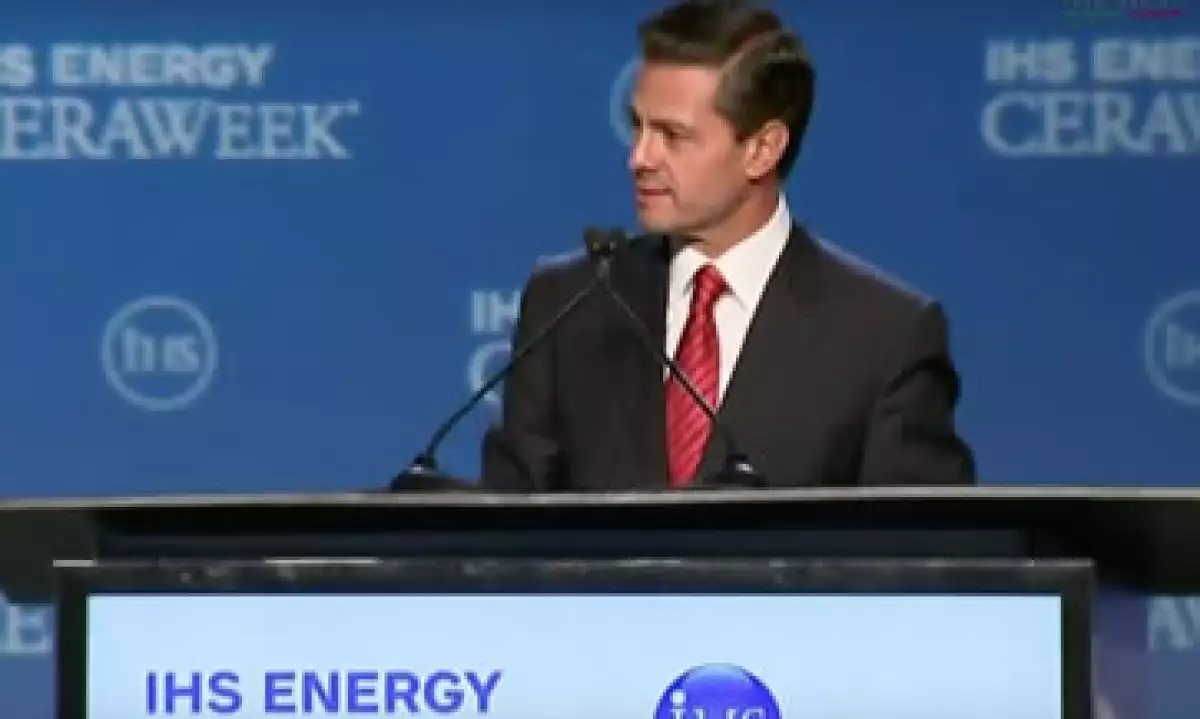 El mandatario Enrique Peña Nieto también anunció que la cuarta licitación de la Ronda Uno será en diciembre.   (Foto: Presidencia/Cortesía)