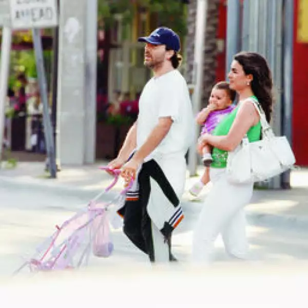 Cristian Castro, Valeria Liberman, Simone Castro Liberman