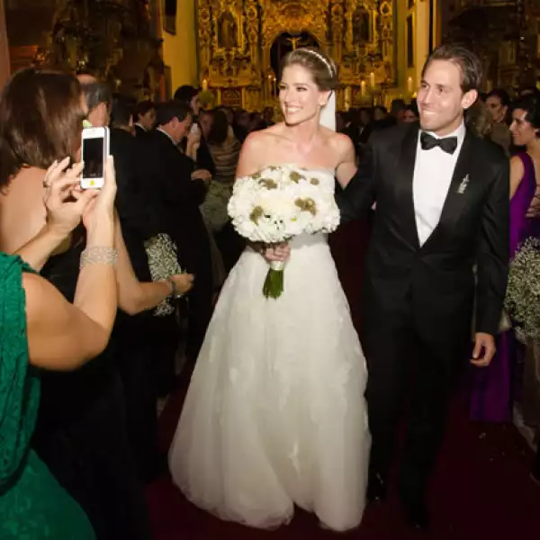 Gustavo el dio el anillo de compromiso a María Inés en febrero de este año.