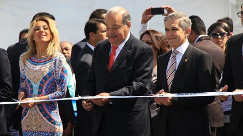 Alejandra Lagunes, Carlos Slim y el Jefe de Gobierno coincidieron en que debe mejorarse la calidad de los servicios digitales en la ciudad.