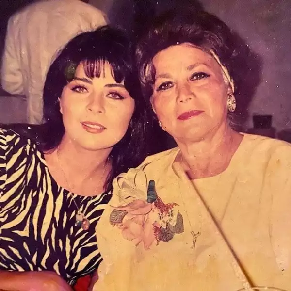 Victoria Ruffo y su mamá Guadalupe Moreno 