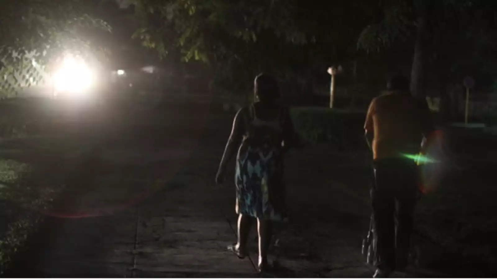 Cubanos sufren corte de corriente eléctrica