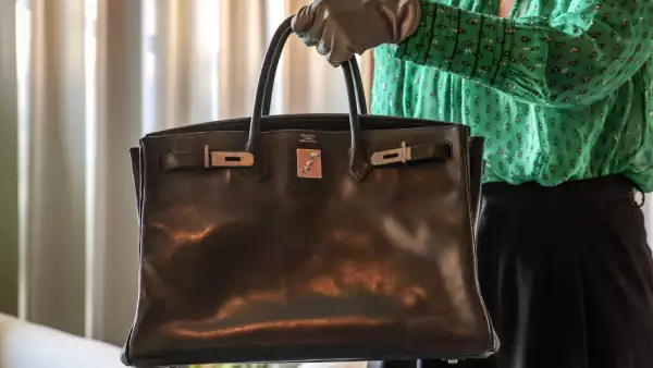 Otro bolso Birkin que perteneció a Jane Birkin fue subastado en Abu Dhabi