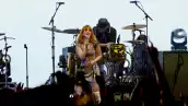 Foto de Hayley Williams, líder de Paramore, en un concierto de la banda en el festival Bud Light Super Bowl, en Phoenix, Arizona.