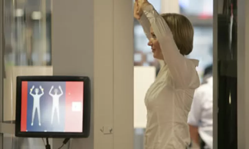 Los miembros de la UE y sus aeropuertos no están obligados a usar escáneres de seguridad. (Foto: AP)