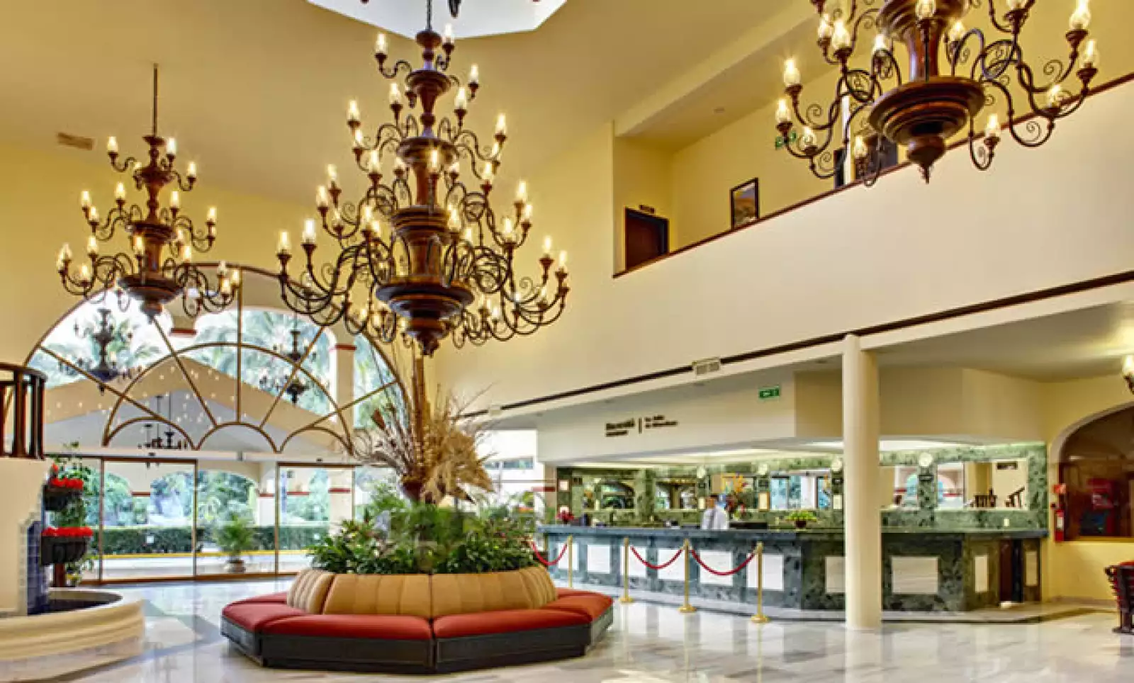 Barceló Puerto Vallarta también ha  sido galardonado con el prestigioso AAA Four Diamond Award 2009, el cual lo pone dentro de los hoteles más competitivos de la zona.