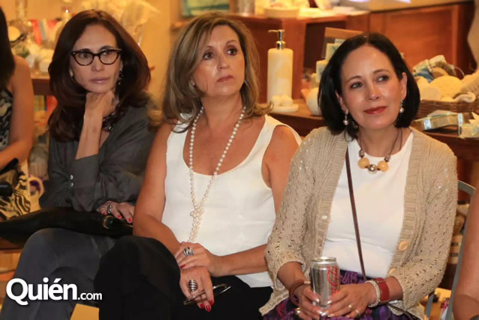 Claudia Azpiri,Amada Azpiri,Margarita Escobedo