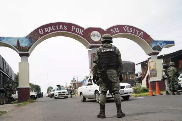 Seguridad Nuevo San Juan Parangaricutiro