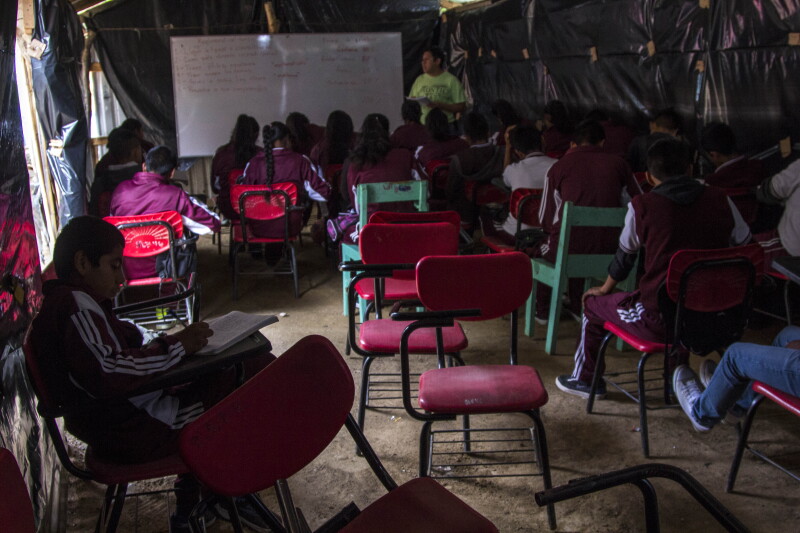 Resultado de imagen para desigualdad educativa en mexico revistas