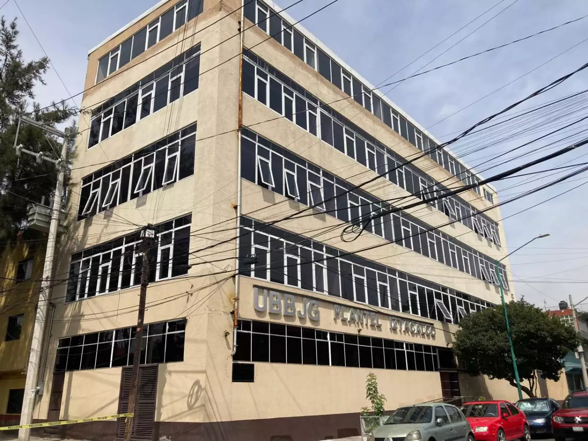 Universidad Benito Juárez en Iztacalco.