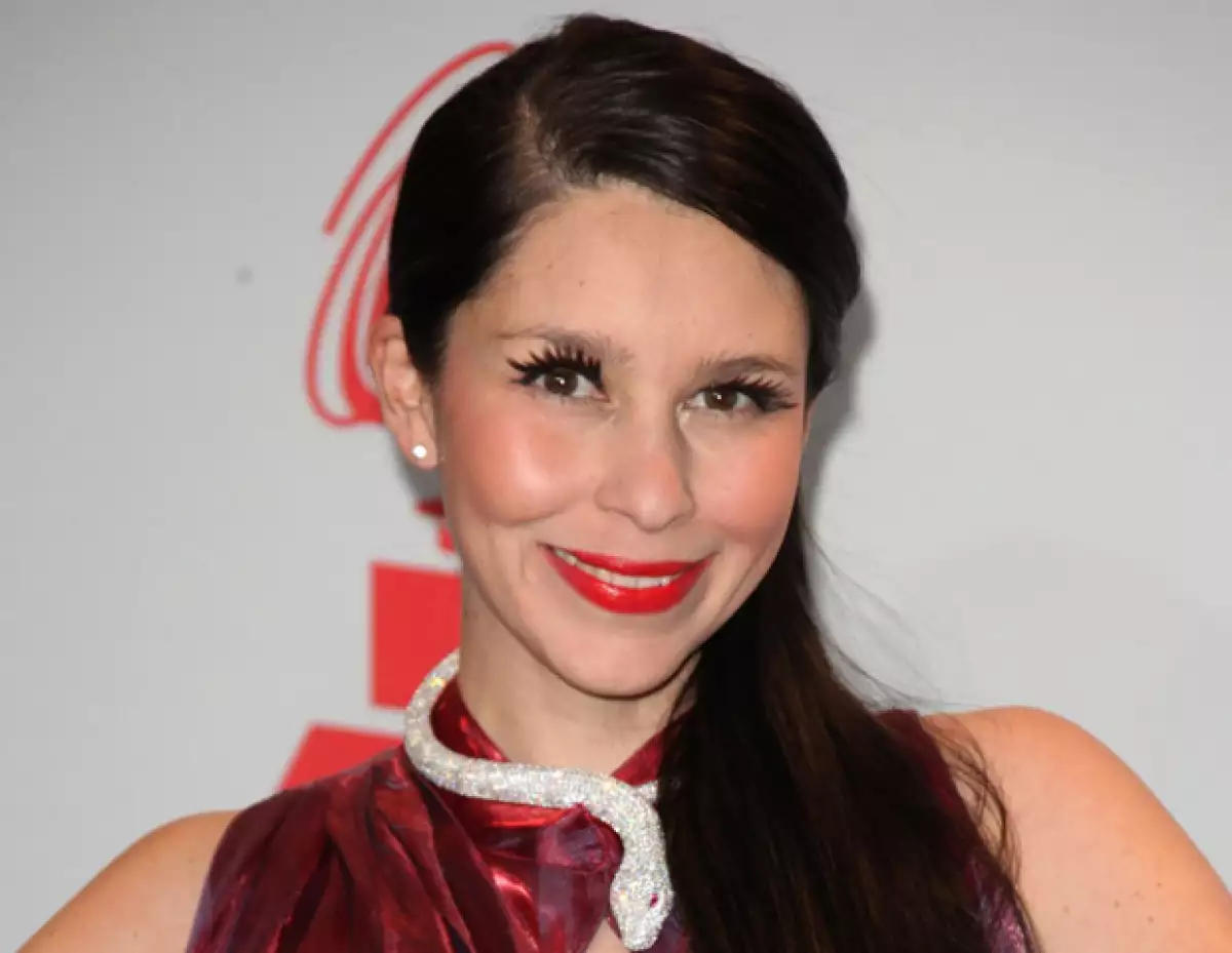 Denisse Gutiérrez se convertirá en la nueva cara del International Designers México Fall/Winter 2012-2013, en su sexta edición.