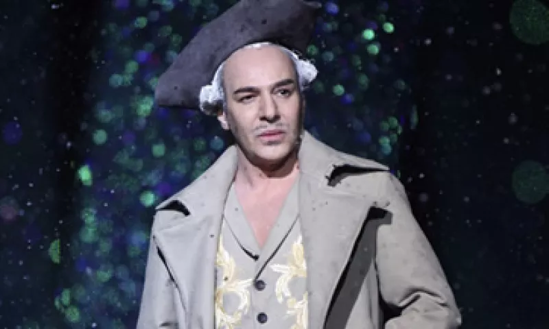 Galliano perdió su empleo como diseñador jefe de Dior por sus declaraciones. (Foto: AP)