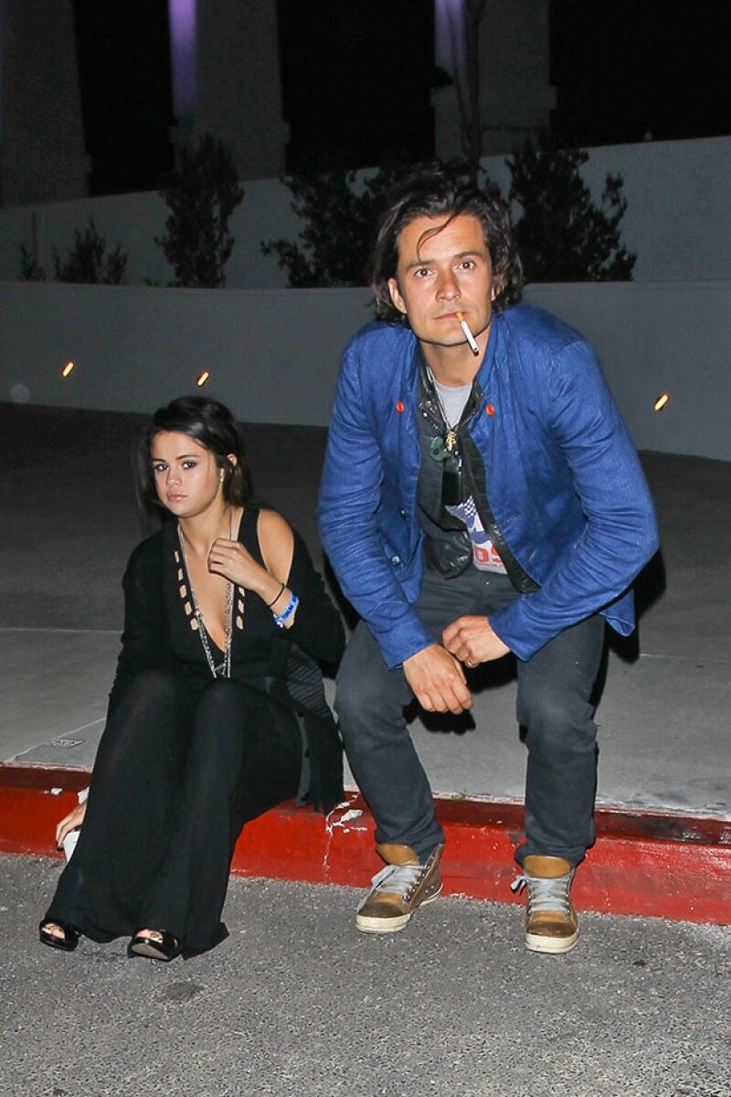La pareja charlaba cuando fueron fotografiados.