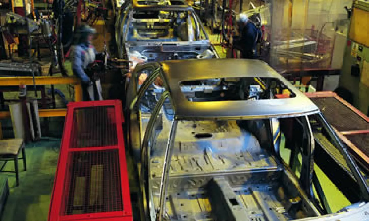 Brasil quiere limitar las importaciones de automóviles mexicanos a 1,400 mdd anuales. (Foto: Thinkstock)