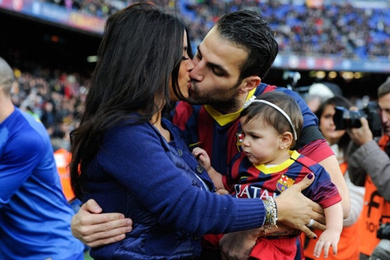 Cesc Fábregas y su pareja Daniella Sermaan celebraron el primer año de su hija Lia.