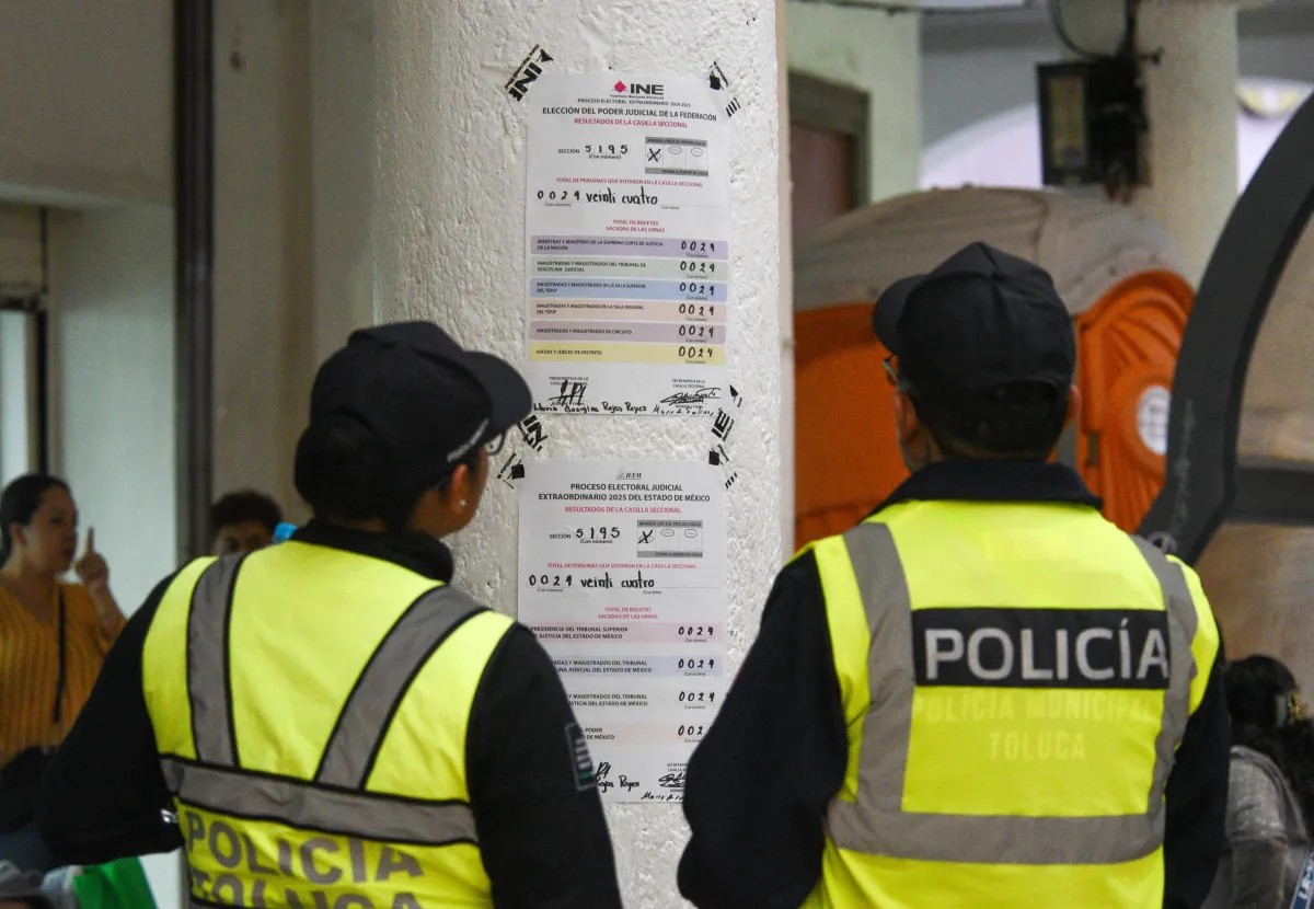 policias
