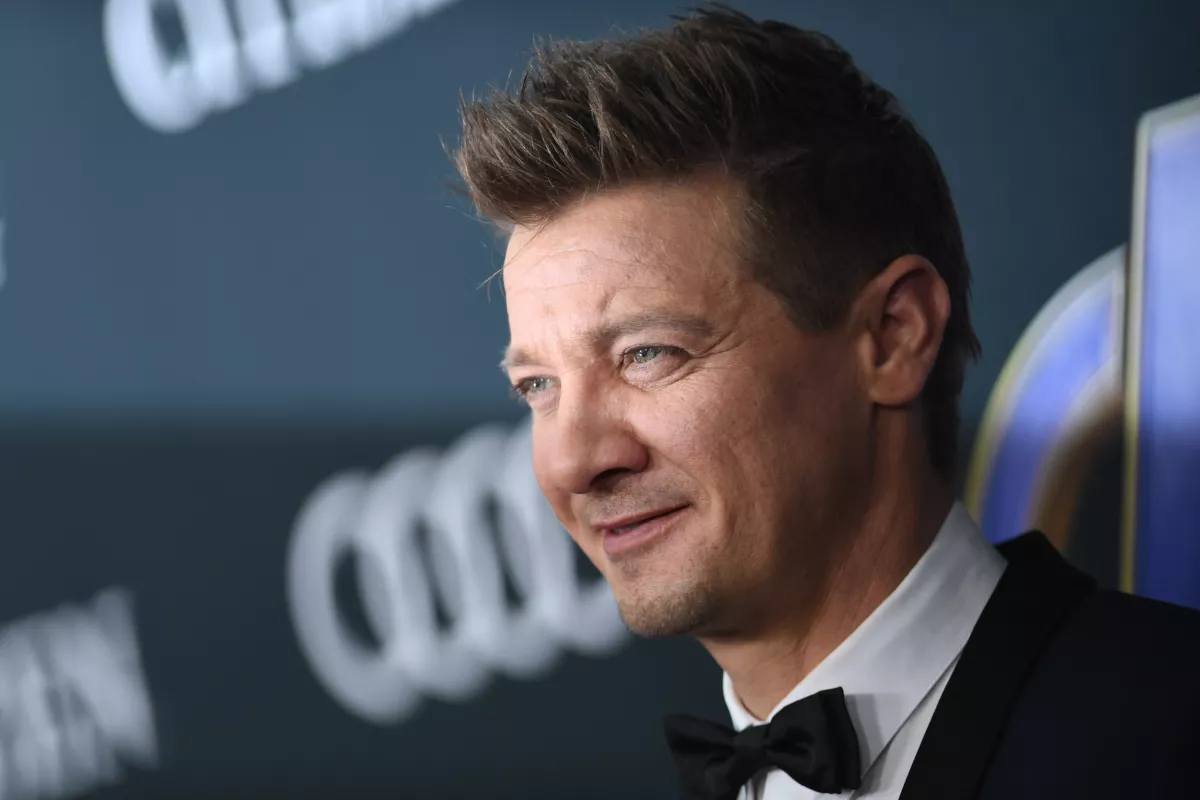 Jeremy-Renner-accidente