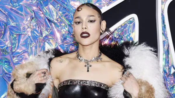 Danna Paola en la entrega de los MTV Video Music Awards