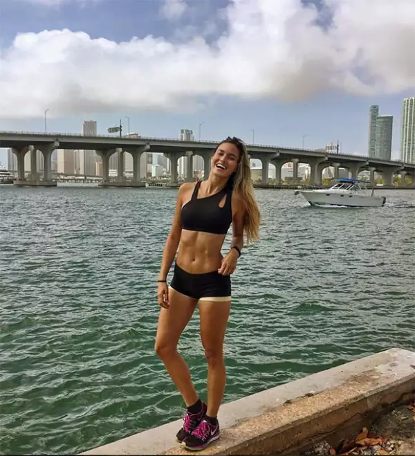Presume el abdomen en el que tanto trabajaste