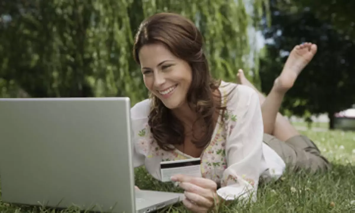 La compañía espera cerrar el año con 60,000 usuarios en su plataforma de compras por Internet. (Foto: Thinkstock)