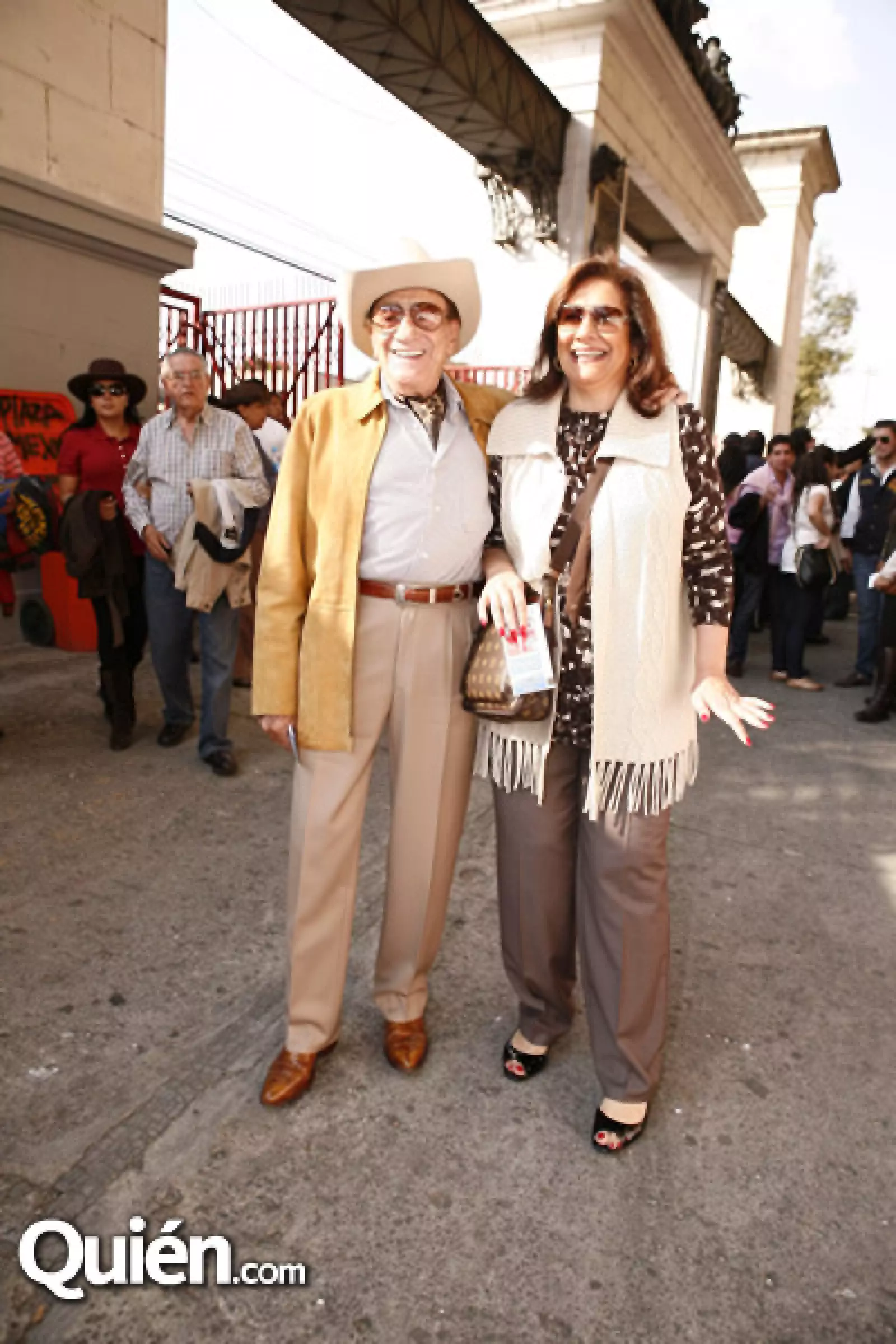 Emilio Checa, Lili Checa