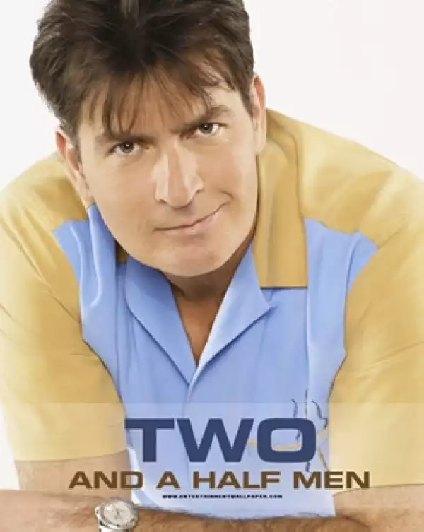 Charlie Sheen tiene 45 años.