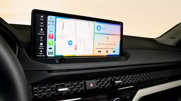 Pantalla Accord Hibrido de Honda