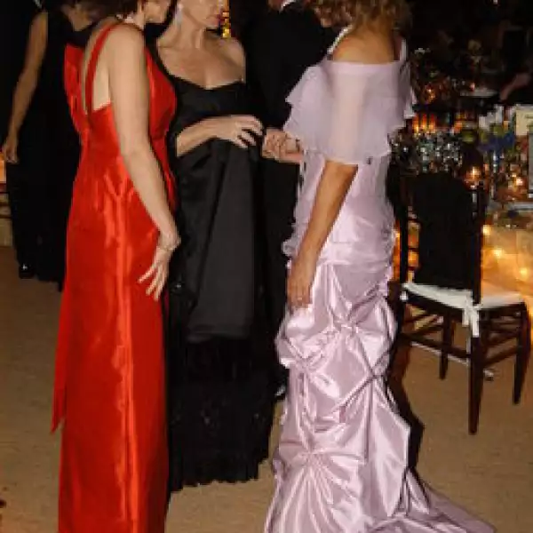 Carmen Mestre, Ceciia Mestre, Olivia Garcia