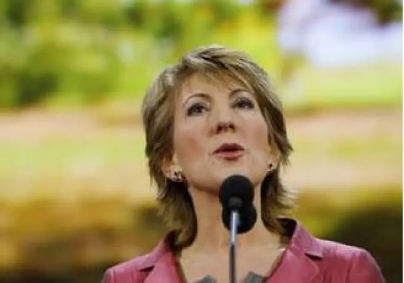 Carly Fiorina trabajó un año como asesora del candidato republicano a la presidencia de Estados Unidos John McCain. (Foto: Reuters)