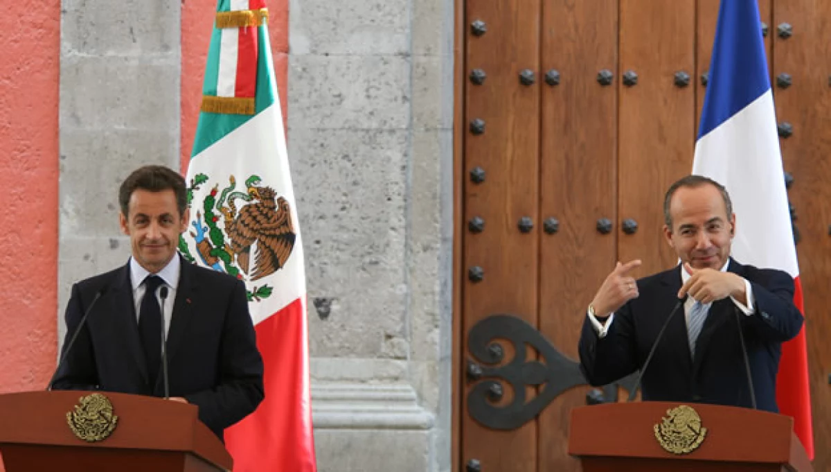 Durante su visita a México en marzo de 2009, Sarkozy defendió y solicitó a México la extradición de Cassez