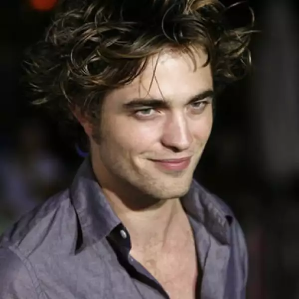 Robert Pattinson, el sexy vampiro de Twilight, es adorado por millones alrededor del mundo, sin embargo, actualmente no tiene pareja.