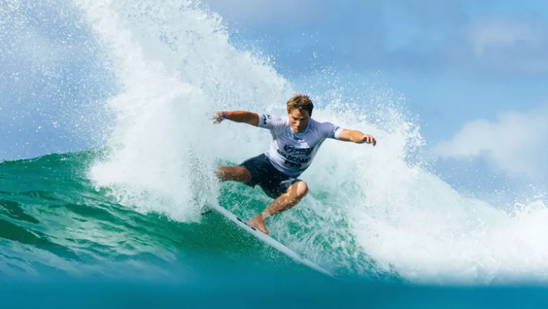 Biografía de Alan Cleland, el primer surfista mexicano en unos Juegos Olímpicos