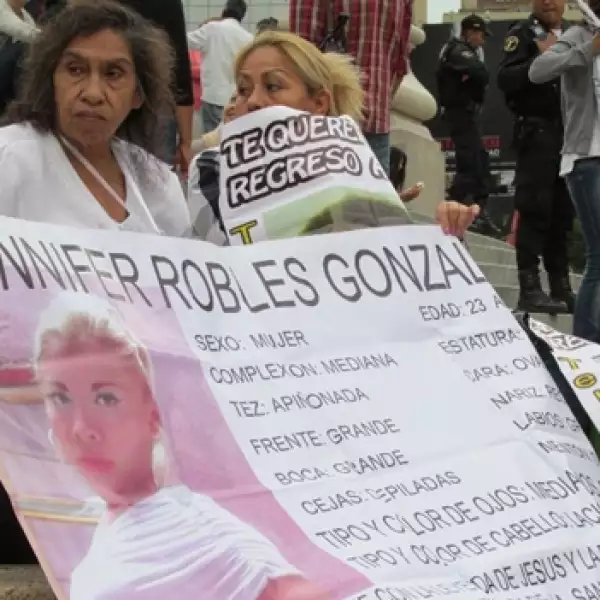 familiares, caso heaven, marcha