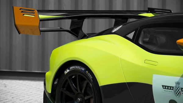 Aston Martin Vulcan AMR Pro
