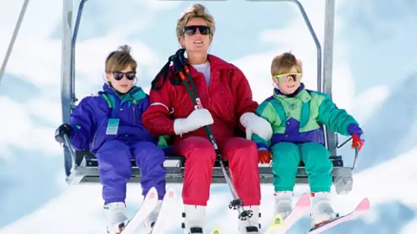 Guillermo, Enrique y Diana esquiando en Lech, Austria.