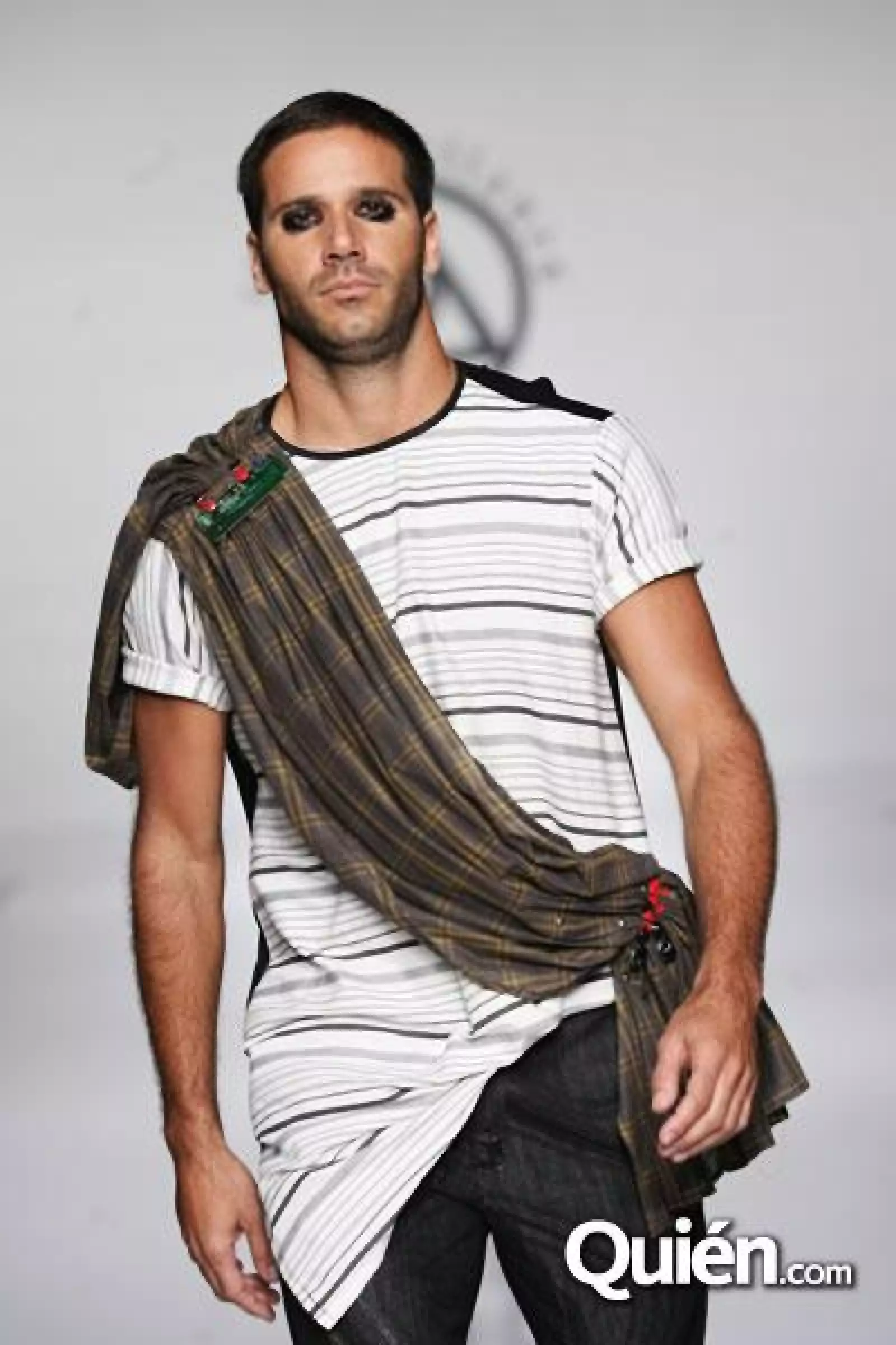 IDM Pasarela Cesar Arellanes